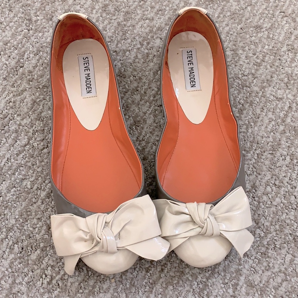 Color block ballet flats